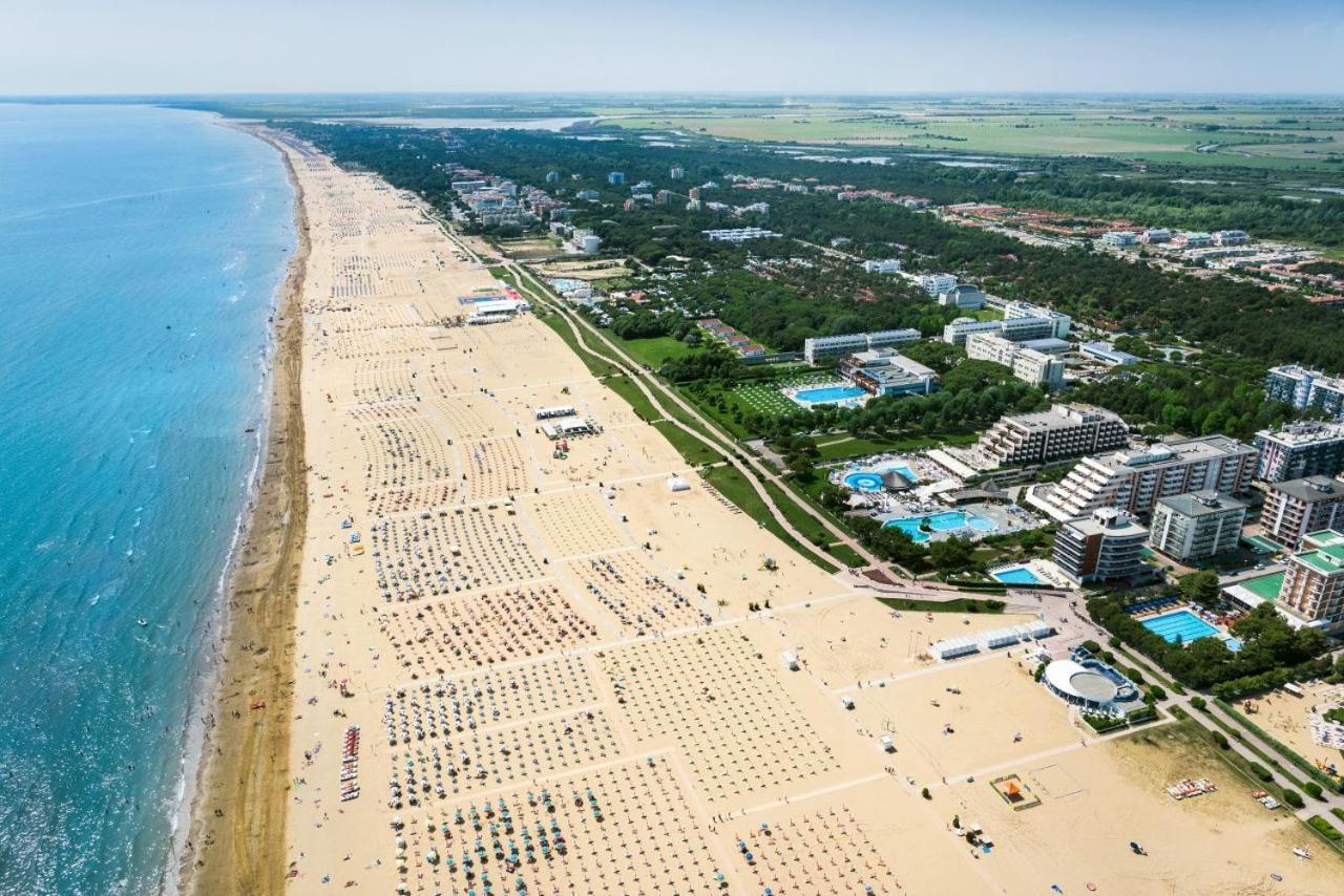 Appartamenti Bristol Bibione Buitenkant foto